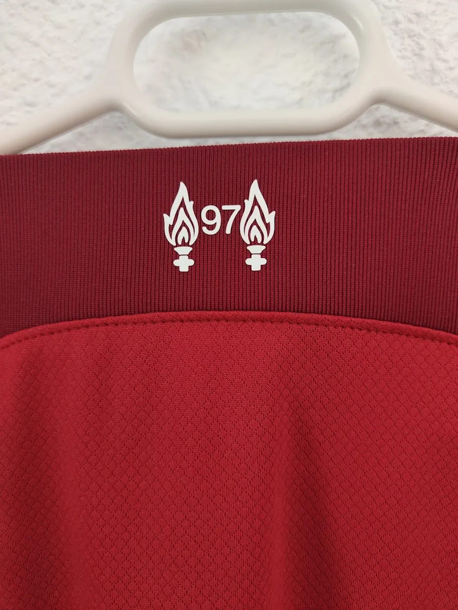 2022-23 Liverpool Home Shirt – (XXL) - Imagen 8